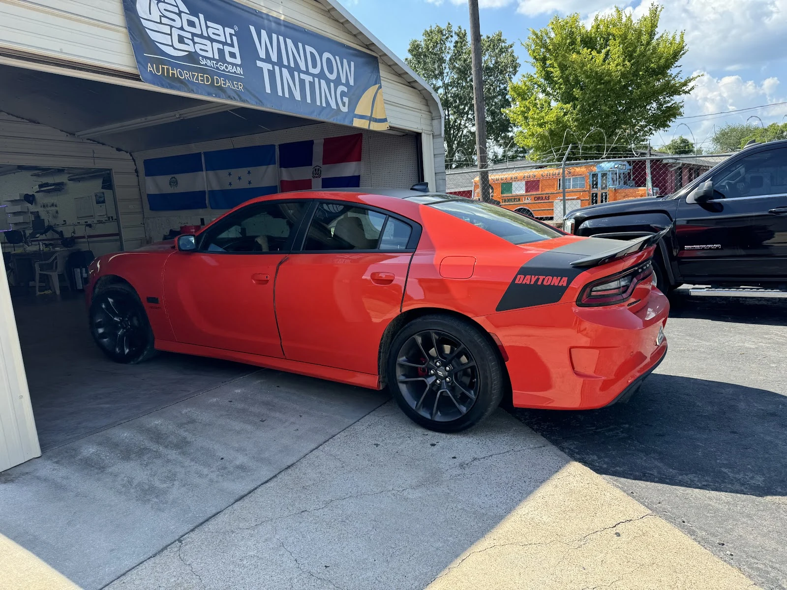 Vargas's Window Tinting shop exterior